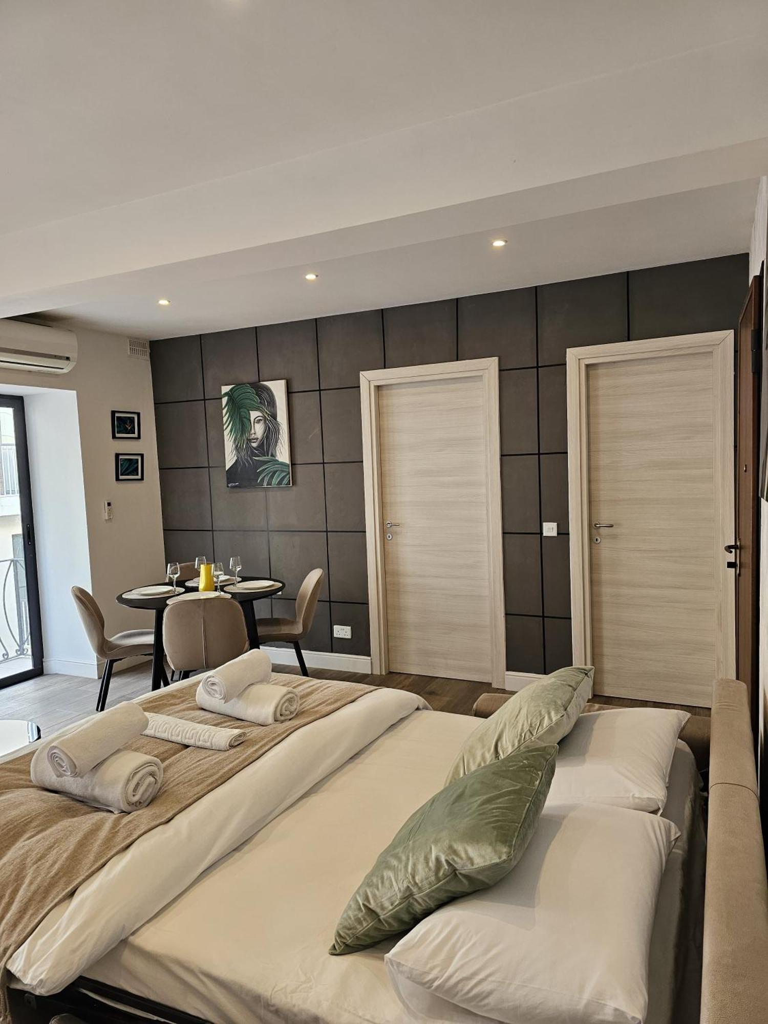 Korzo Suites Sliema III エクステリア 写真